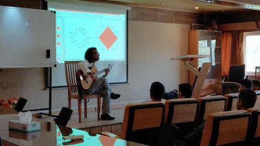 برگزاری سمینار کاربرد ریاضیات و هندسه در موسیقی به مناسبت روز دانشجو