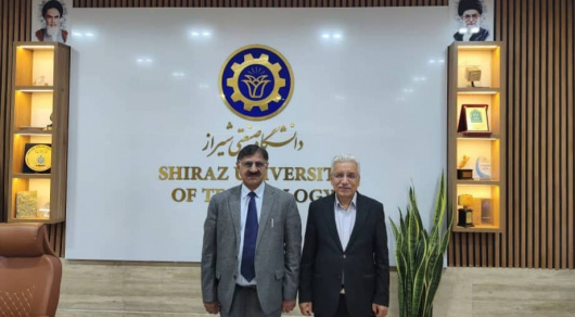 حضور رئیس فرهنگستان ملی زبان اردوی پاکستان در دانشگاه صنعتی شیراز و دیدار با رئیس دانشگاه